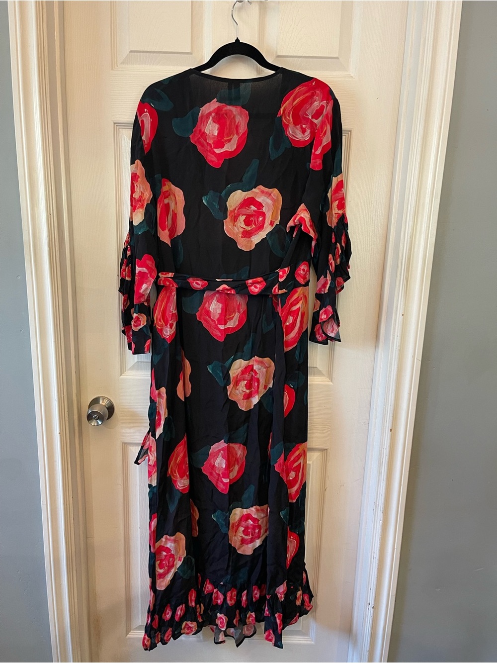 NWT Anthropologie Floral Faux Wrap Flutter Midi Dress in Black and Pink - Picture 2 of 7